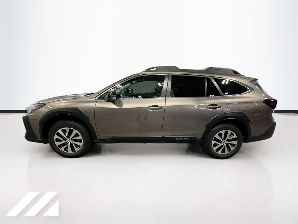 Used 2024 Subaru Outback Premium AWD/4WD image 8