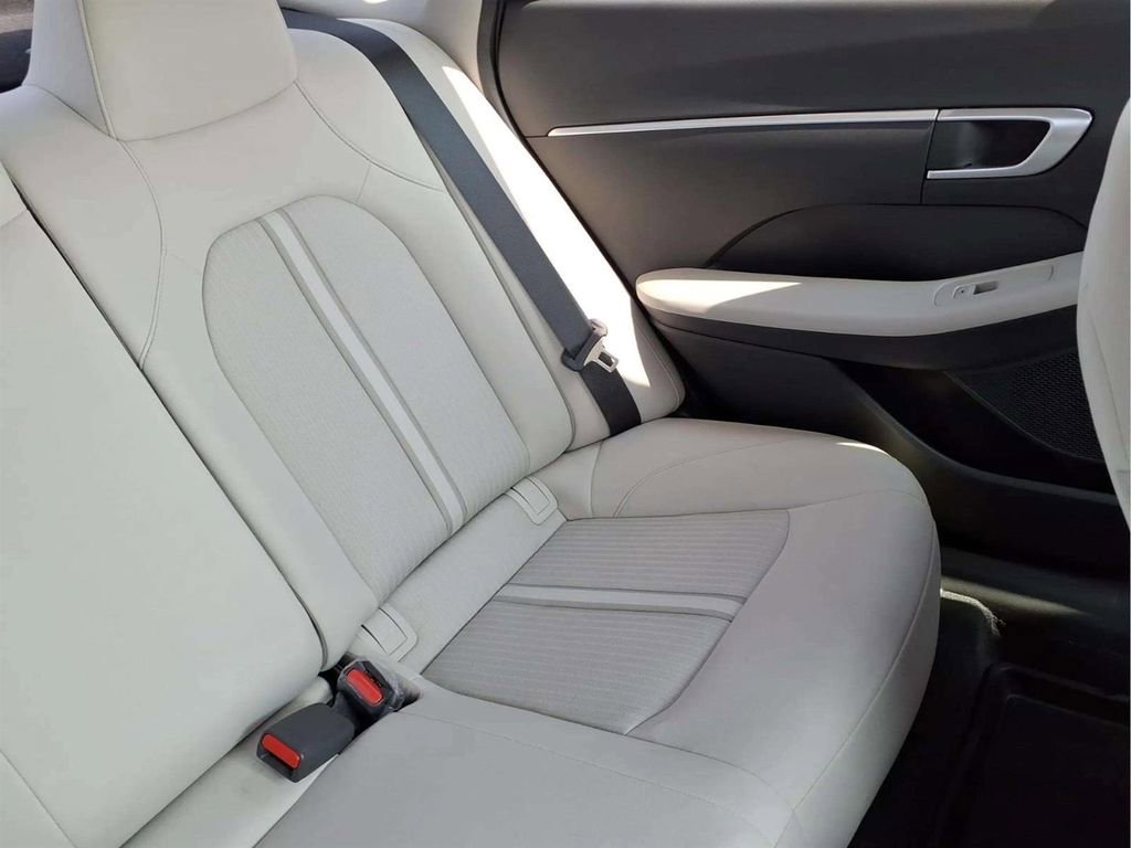 Used 2023 Hyundai Sonata SE image 11