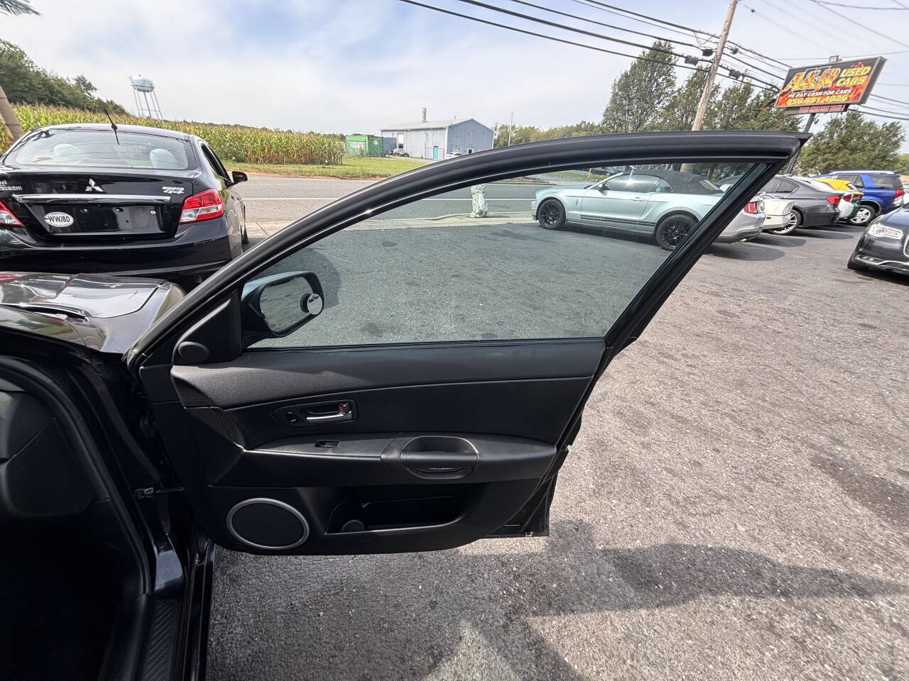 Used 2005 MAZDA MAZDA3 s w/ Moonroof & 6-CD Pkg image 17