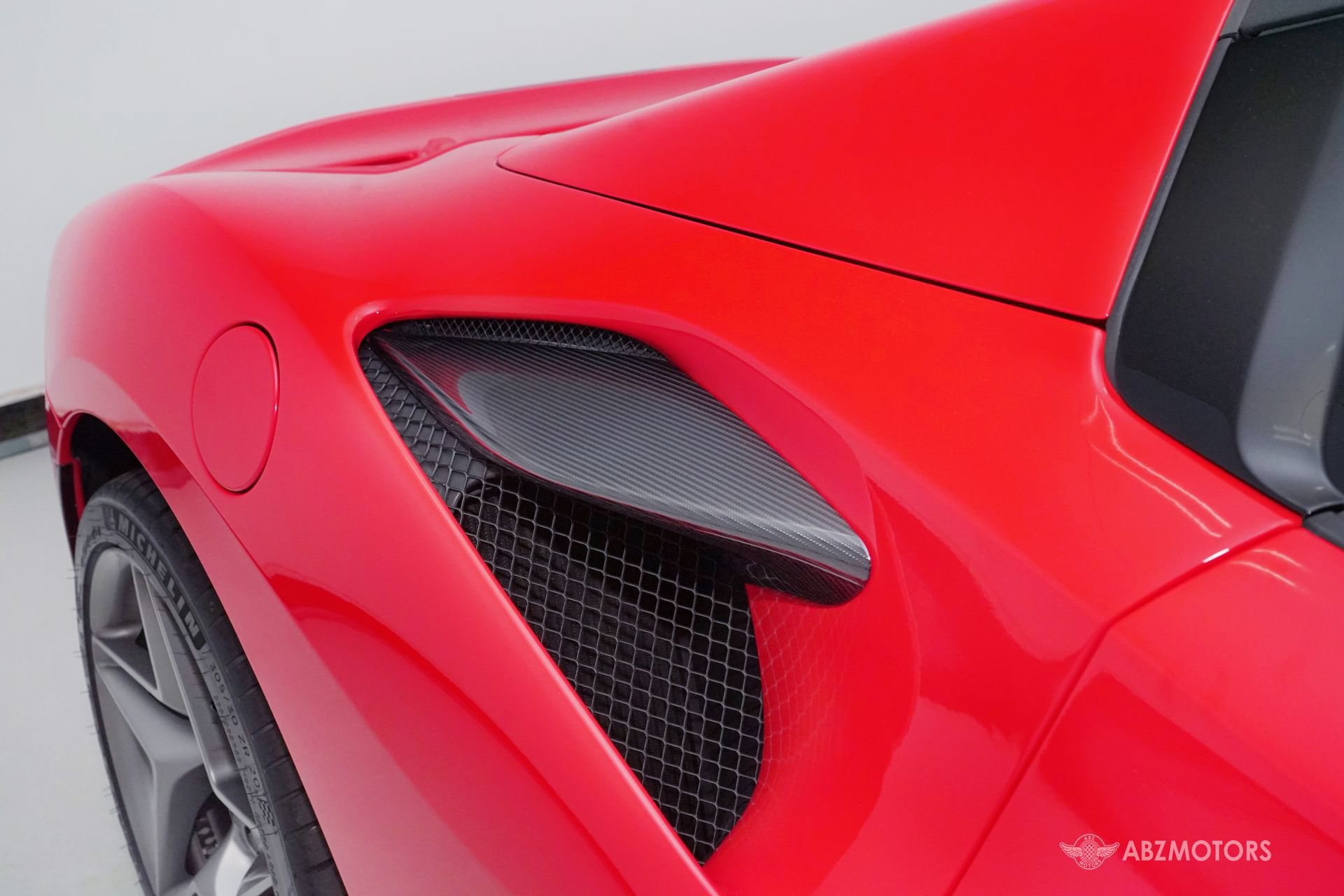 Used 2021 Ferrari F8 Tributo RWD image 13