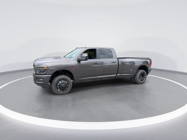 New 2026 RAM 3500 Laramie AWD/4WD image 4
