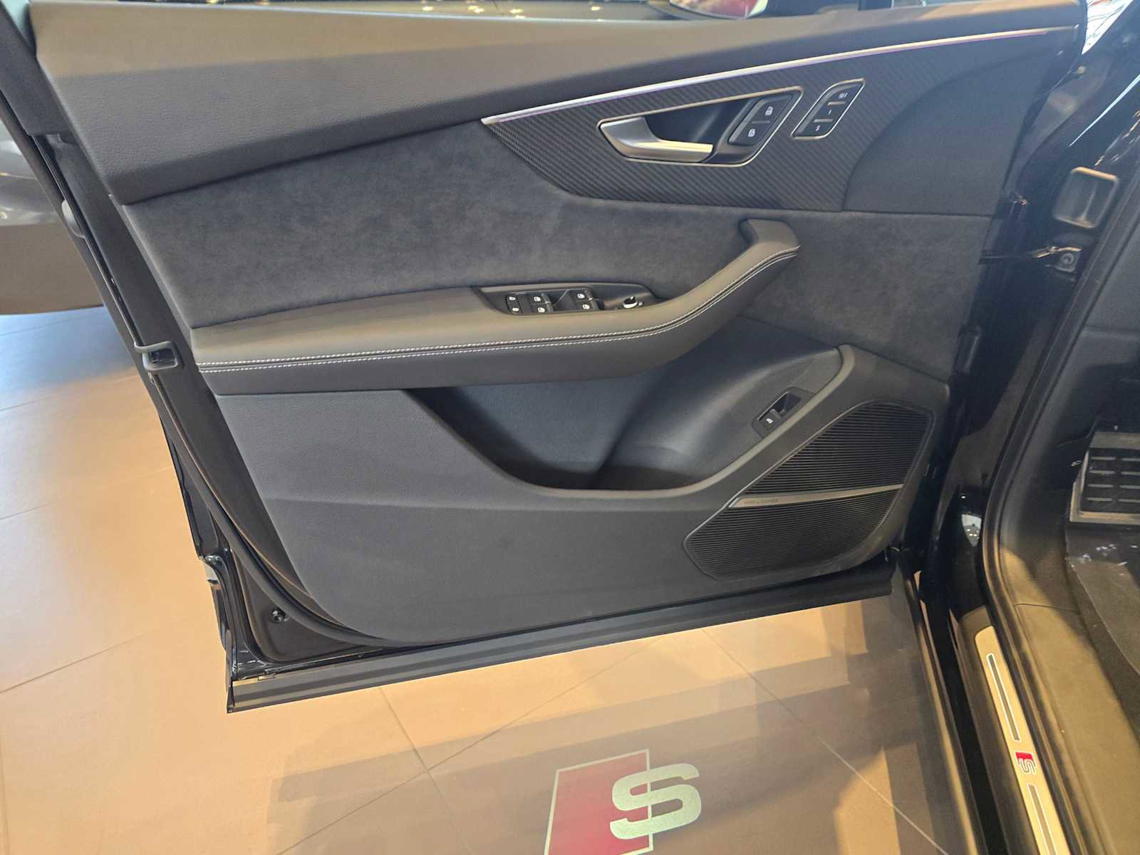 New 2025 Audi SQ7 Premium Plus image 24