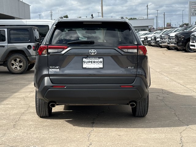 Used 2025 Toyota RAV4 XLE FWD image 4