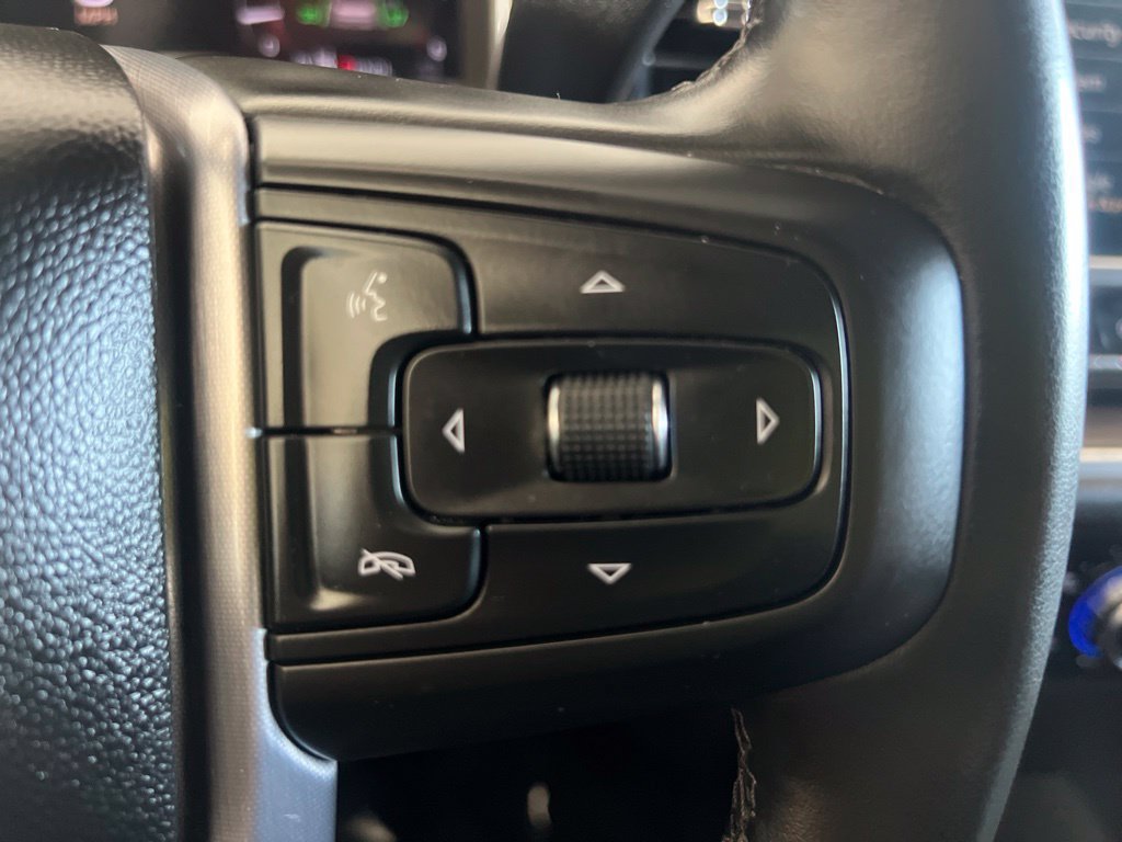 Used 2025 GMC Sierra 1500 SLT AWD/4WD image 46