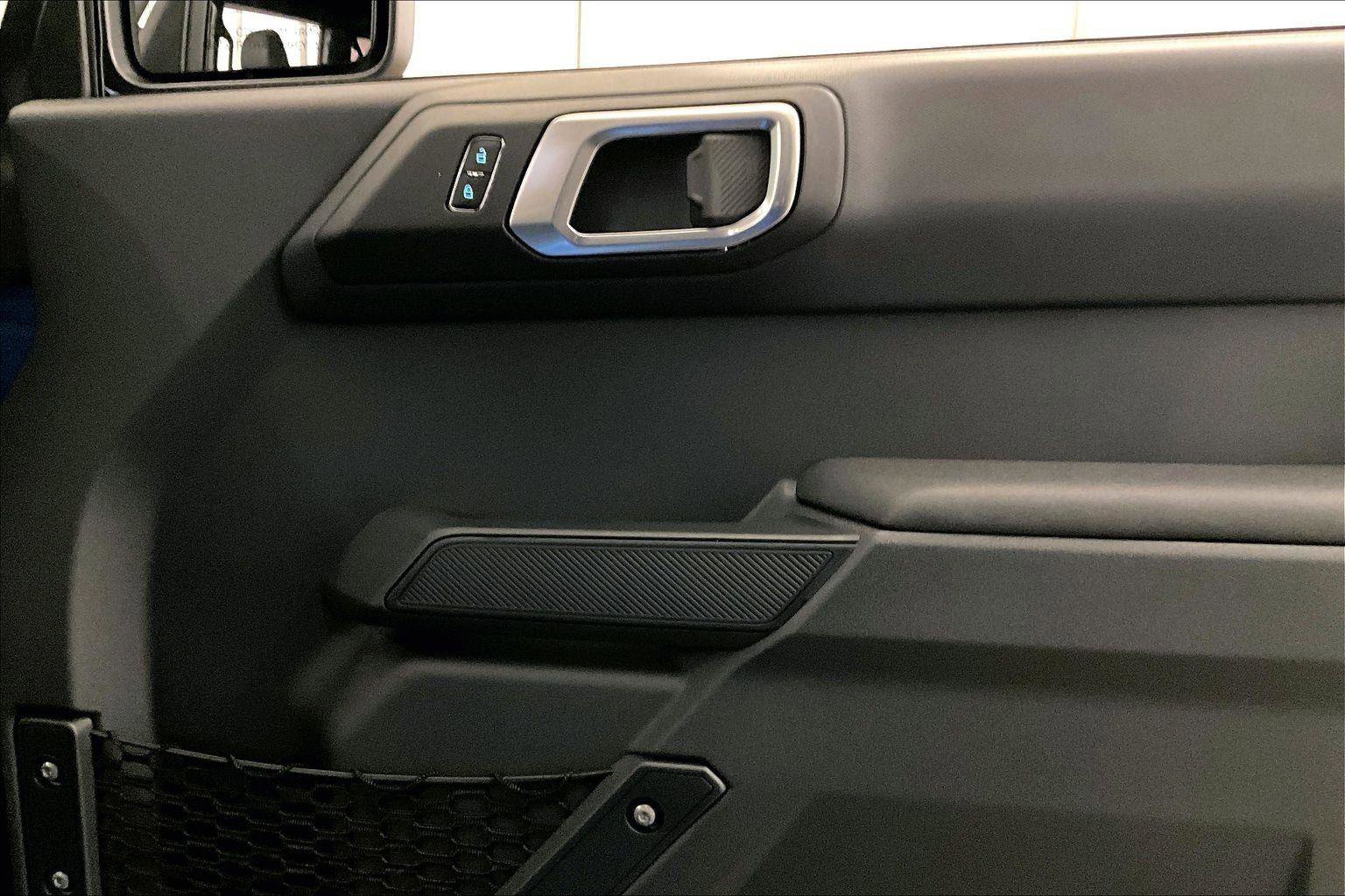 New 2025 Ford Bronco Big Bend w/ Black Diamond Package image 23