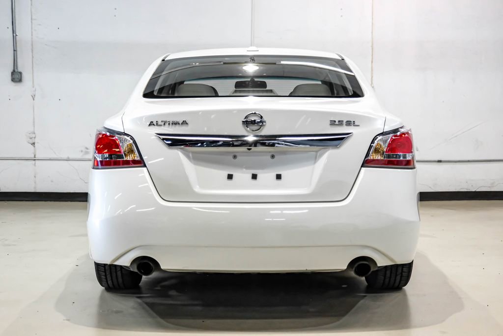 Used 2015 Nissan Altima 3.5 SL FWD image 10