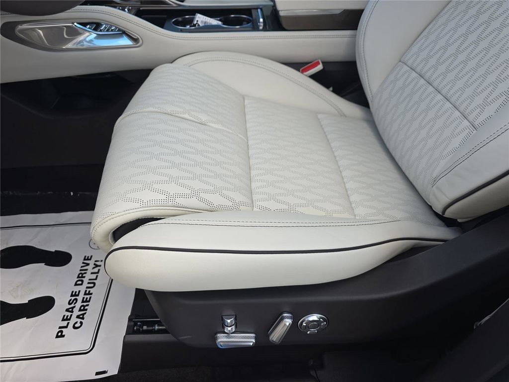 New 2026 Lincoln Nautilus Black Label AWD/4WD image 16