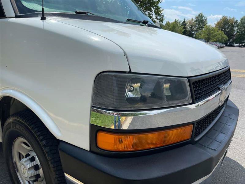 Used 2007 Chevrolet Express 3500 Extended RWD image 76