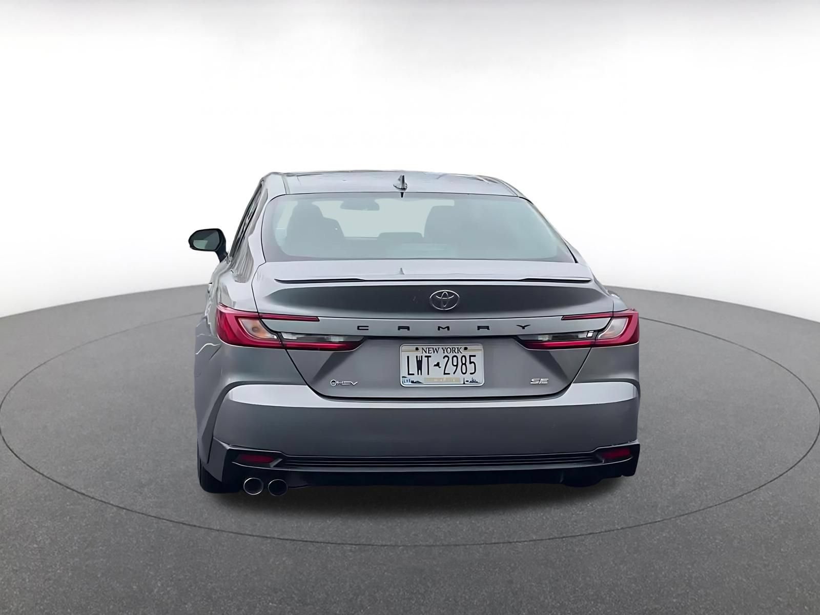 Used 2025 Toyota Camry SE FWD image 12