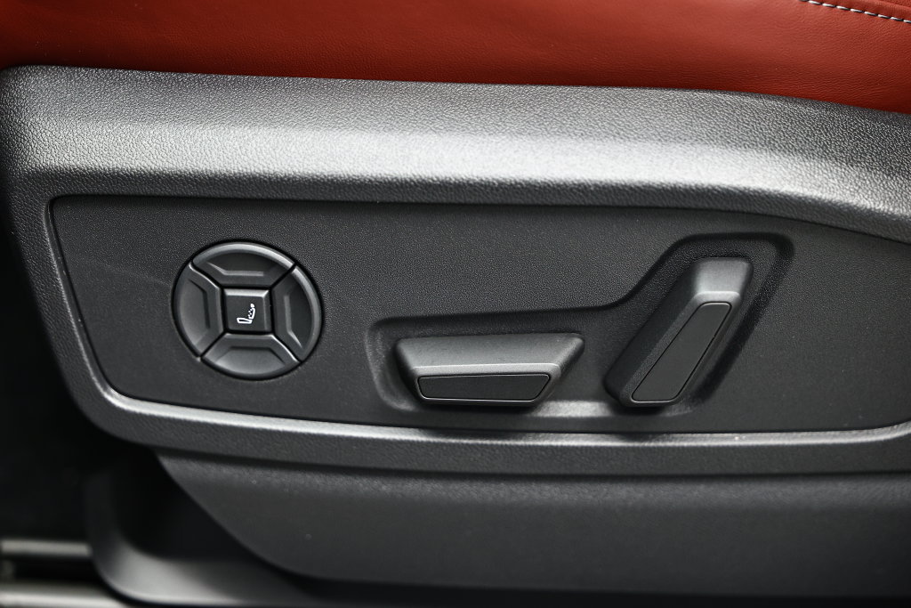 New 2026 Audi SQ5 Prestige AWD/4WD image 22