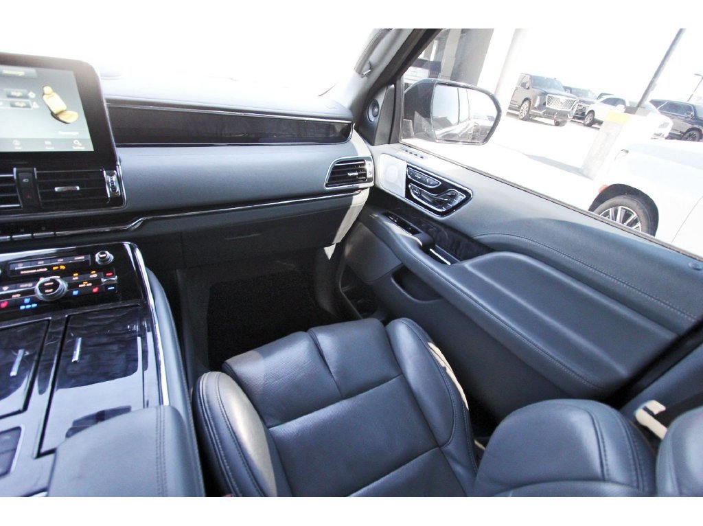 Used 2021 Lincoln Navigator L Reserve w/ Luxury Package AWD/4WD image 10