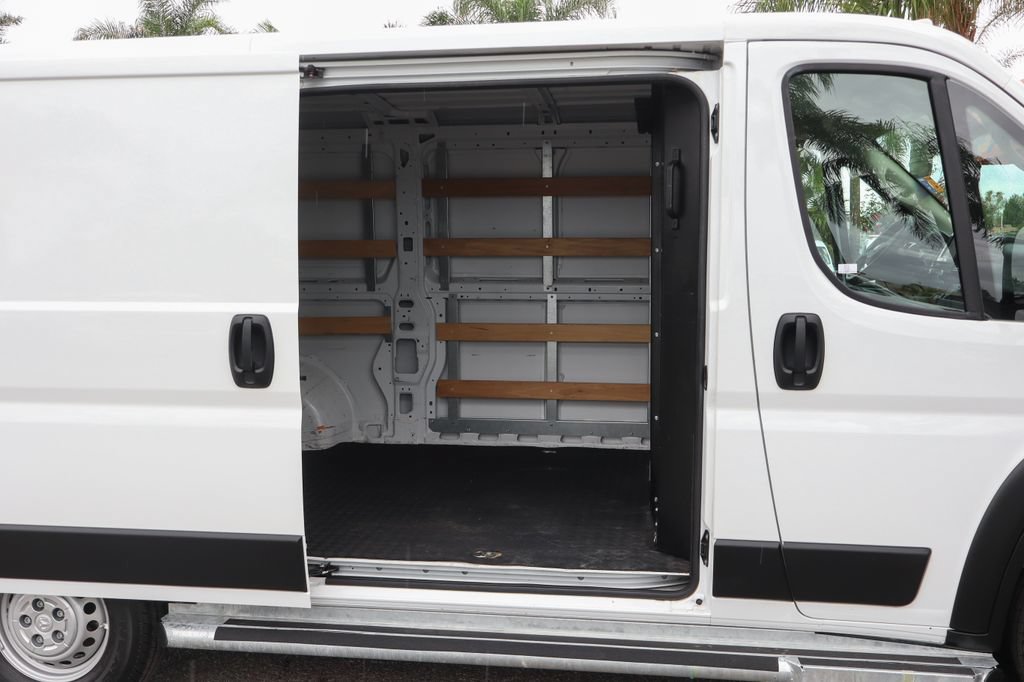 Used 2025 RAM ProMaster 2500 w/ U-Haul Equipment Group FWD image 11