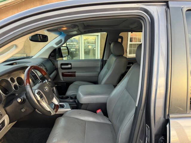 Used 2015 Toyota Sequoia Platinum image 5