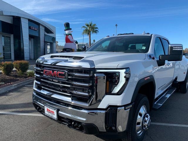 New 2026 GMC Sierra 3500 SLT w/ SLT Convenience Package AWD/4WD image 3