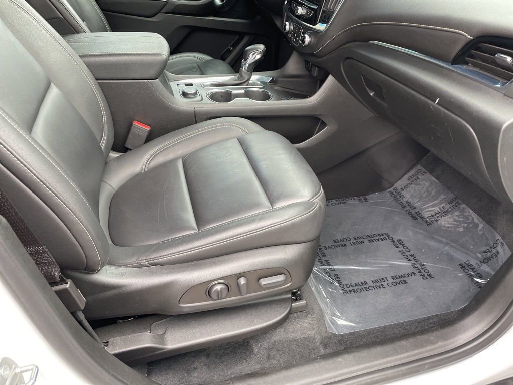 Used 2023 Chevrolet Traverse LT image 27