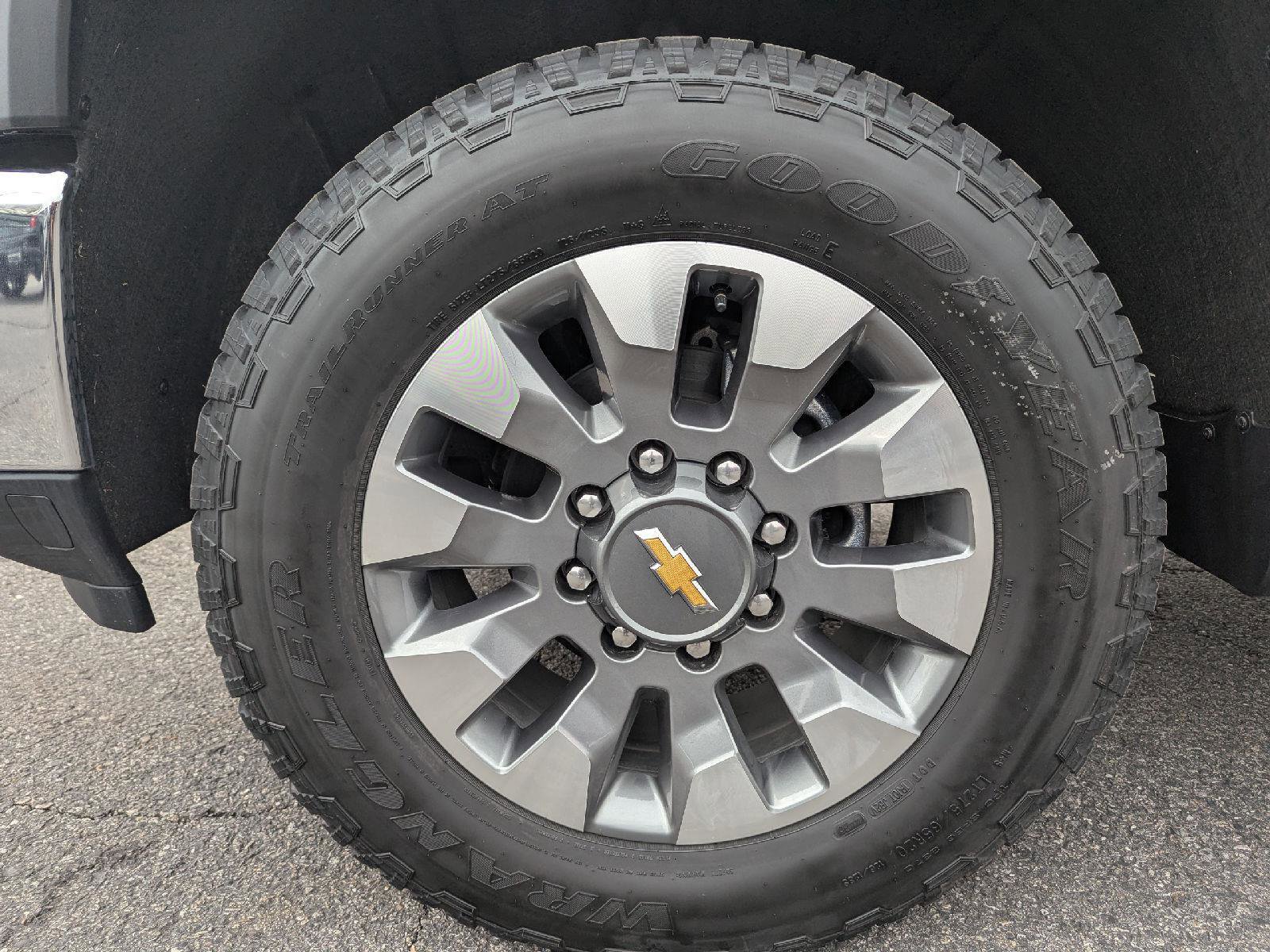 New 2026 Chevrolet Silverado 2500 LT image 19