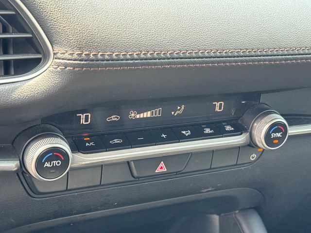 Used 2024 MAZDA MAZDA3 s FWD image 21