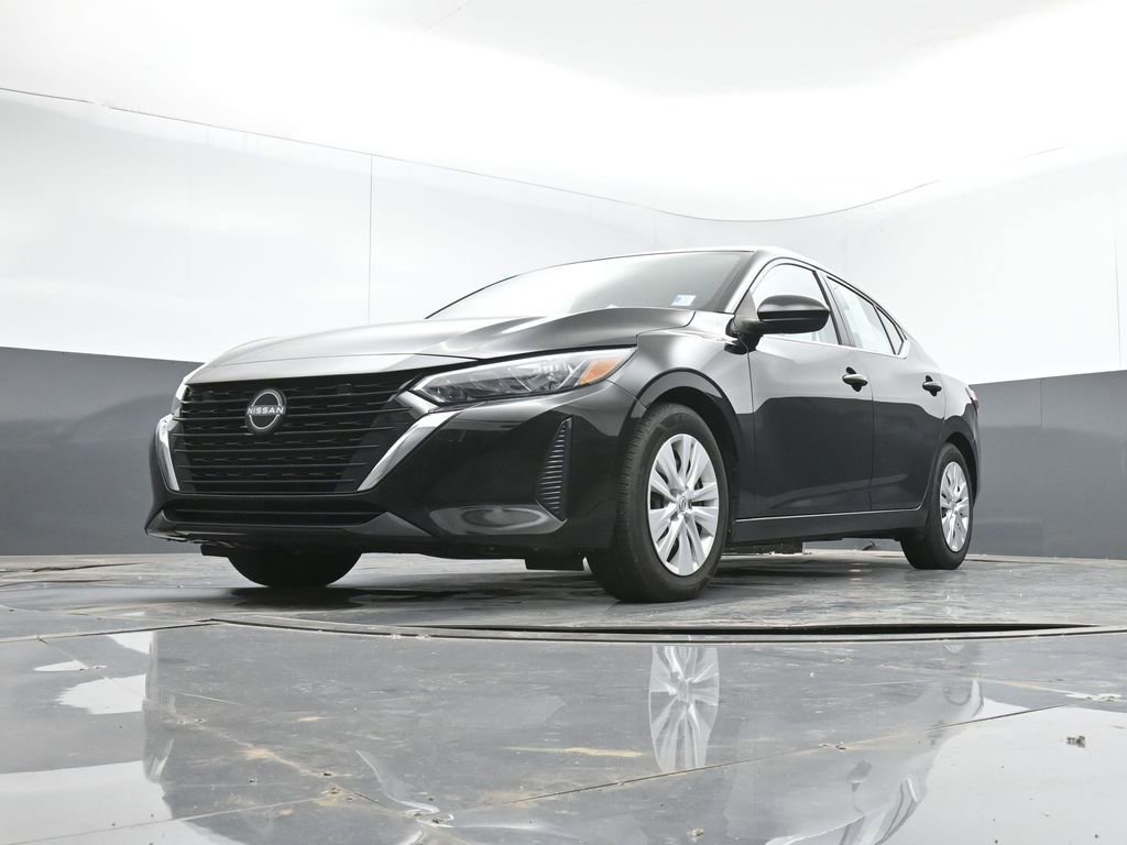 Used 2025 Nissan Sentra S image 37