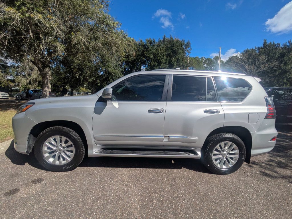 Used 2016 Lexus GX 460 w/ Premium Package AWD/4WD image 7