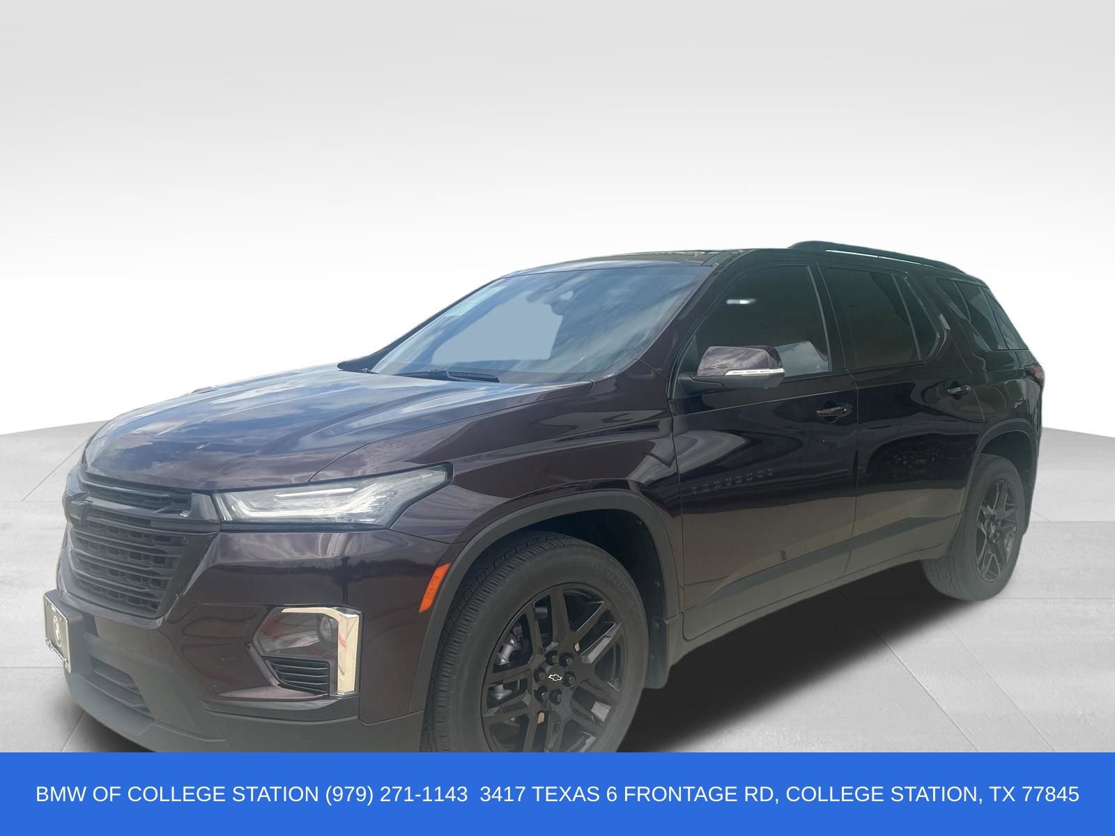 Used 2022 Chevrolet Traverse LT image 1