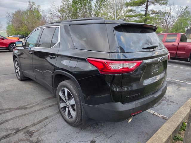 Used 2021 Chevrolet Traverse LT w/ LT Premium Package image 6