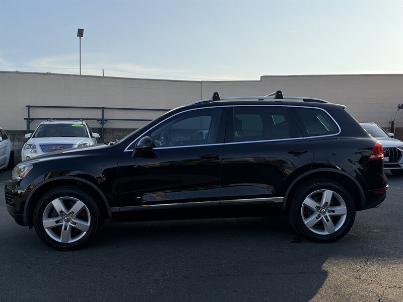 Used 2012 Volkswagen Touareg Hybrid AWD/4WD image 13