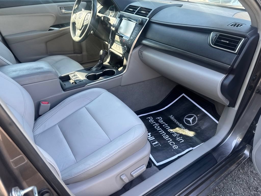 Used 2015 Toyota Camry XLE w/ Moonroof Package FWD image 38