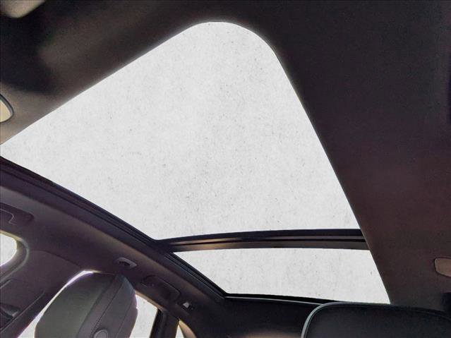 Certified 2025 Porsche Macan Turbo image 22