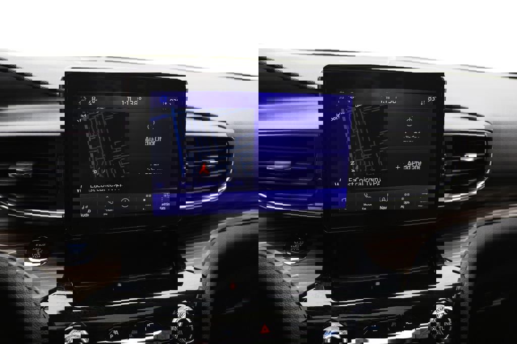 Used 2022 Ford Explorer Limited w/ Equipment Group 301A image 25