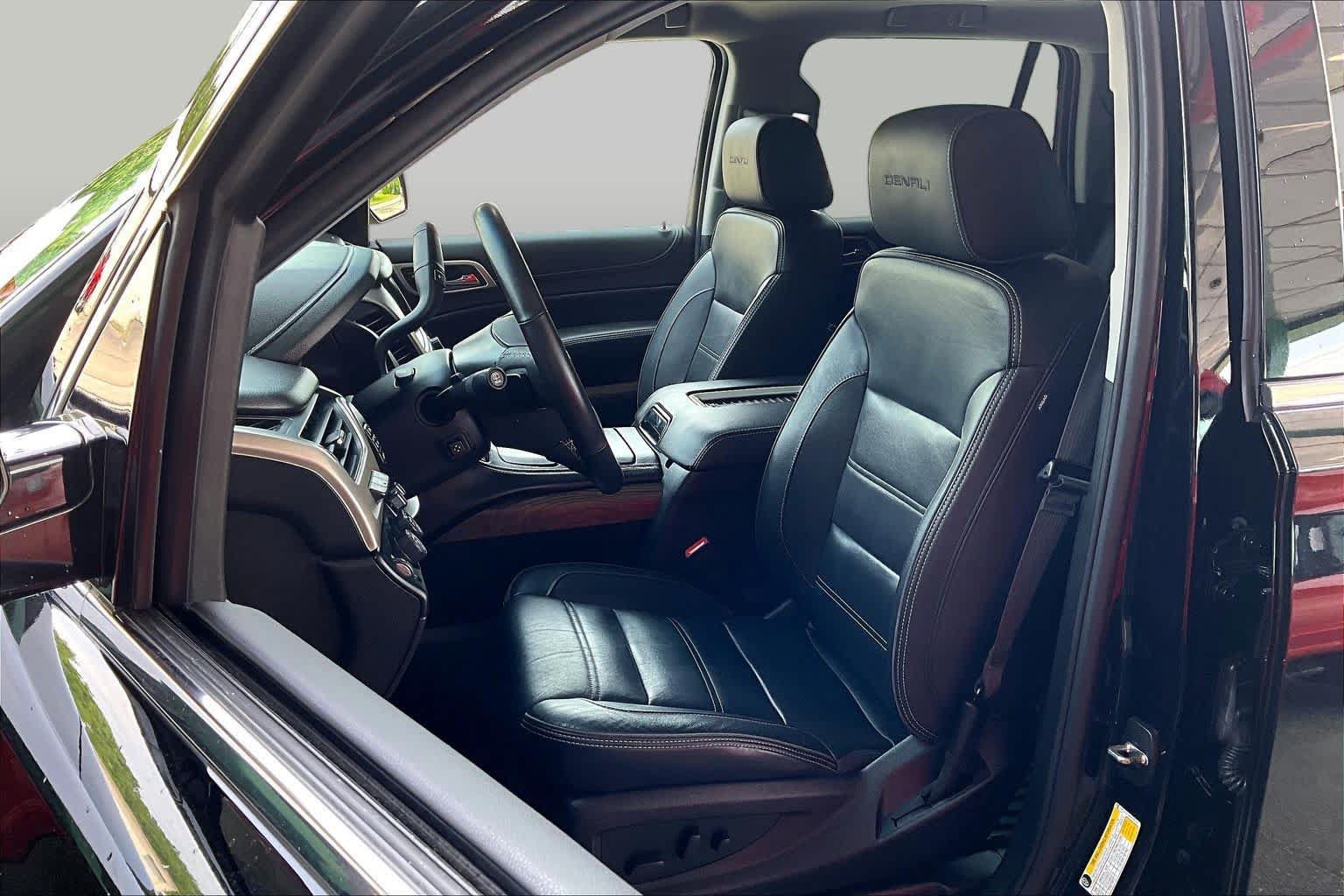 Used 2019 GMC Yukon Denali AWD/4WD image 9