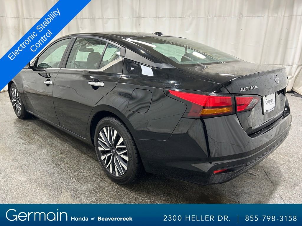 Used 2023 Nissan Altima 2.5 SV image 7