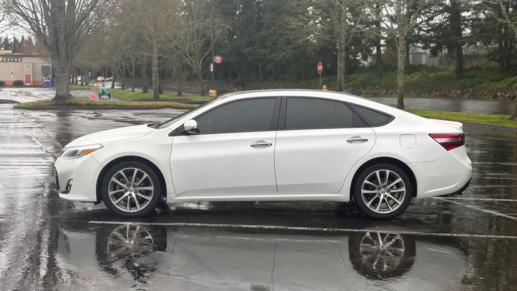 Used 2015 Toyota Avalon XLE Touring image 2
