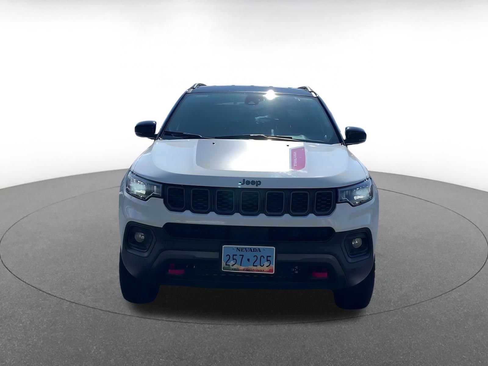 Used 2025 Jeep Compass Trailhawk image 4