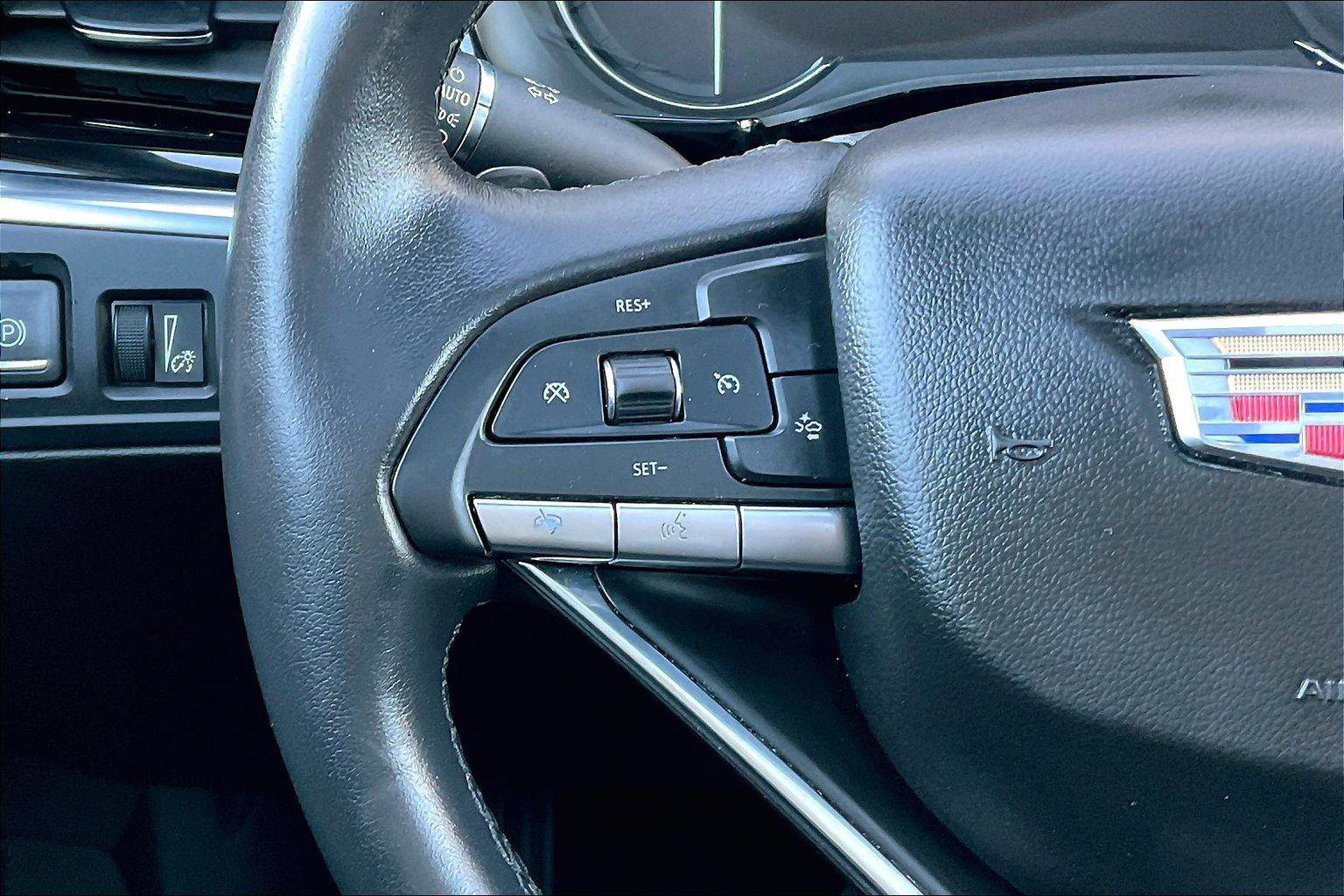 Used 2023 Cadillac XT6 Luxury image 19