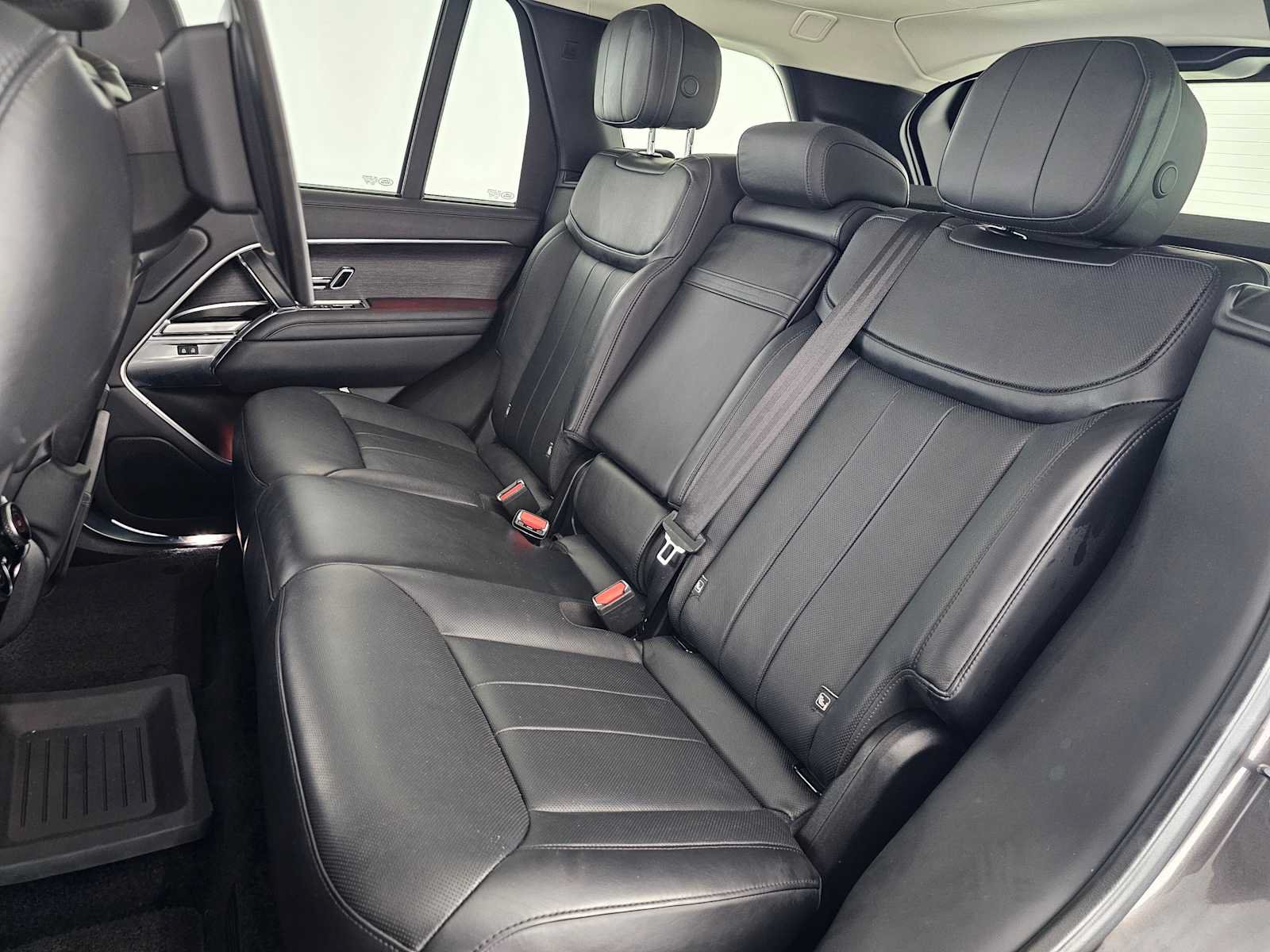 Used 2023 Land Rover Range Rover First Edition AWD/4WD image 18