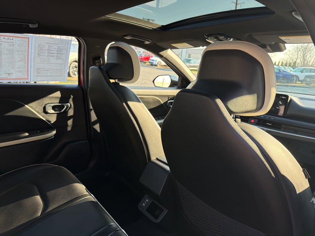 Used 2025 Kia K4 GT-Line w/ GT-Line Premium Package image 15