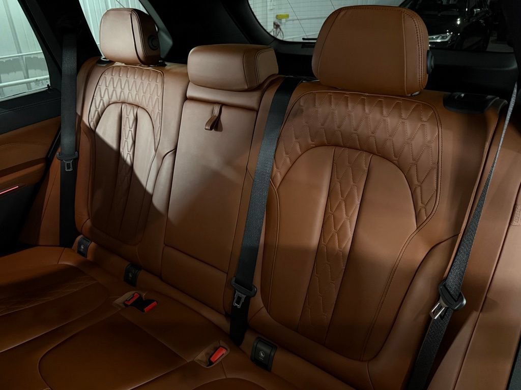 Used 2021 BMW X5 M50i w/ Premium Package AWD/4WD image 47