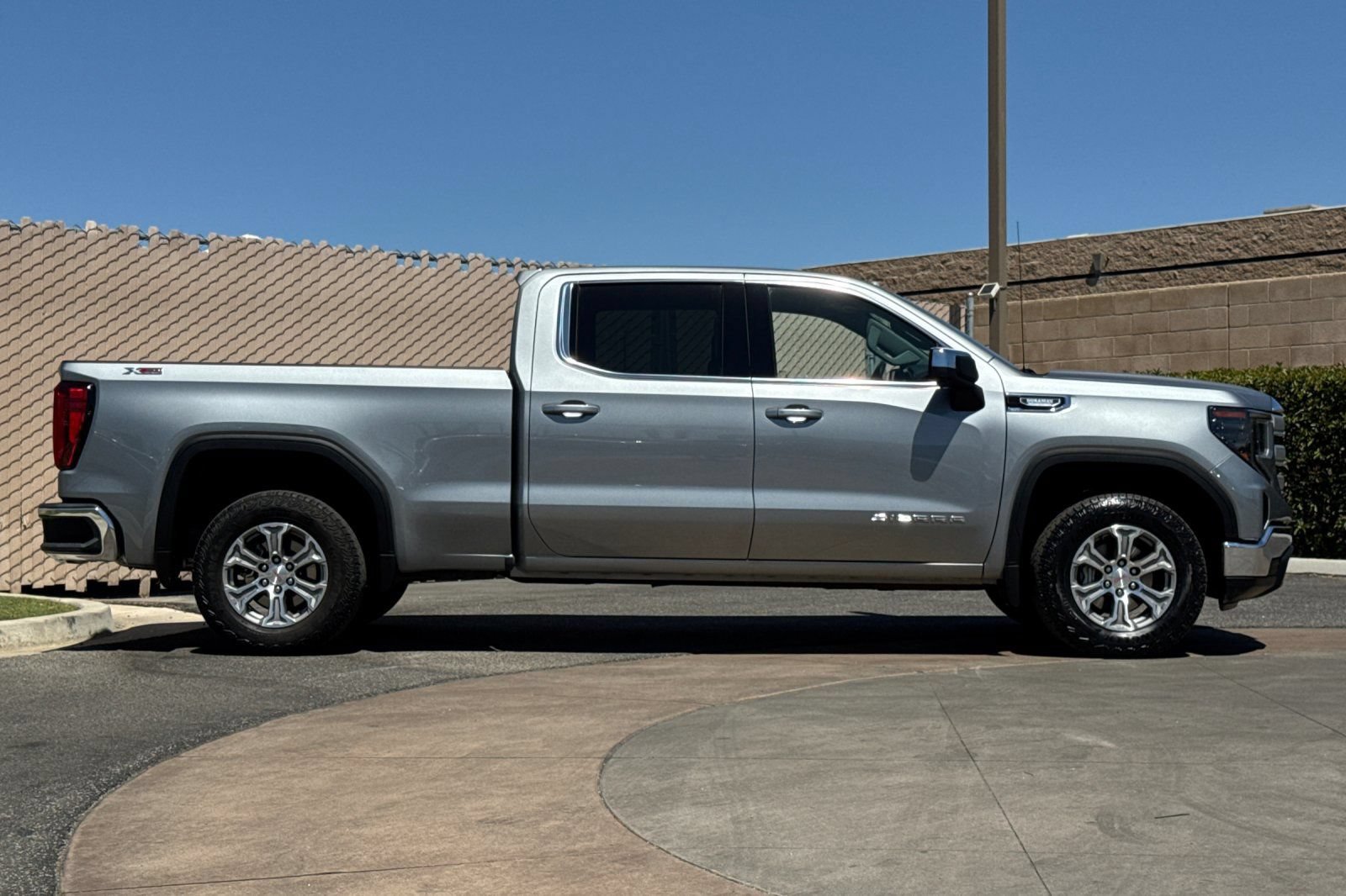 Certified 2024 GMC Sierra 1500 SLE w/ X31 Off-Road Package AWD/4WD image 3
