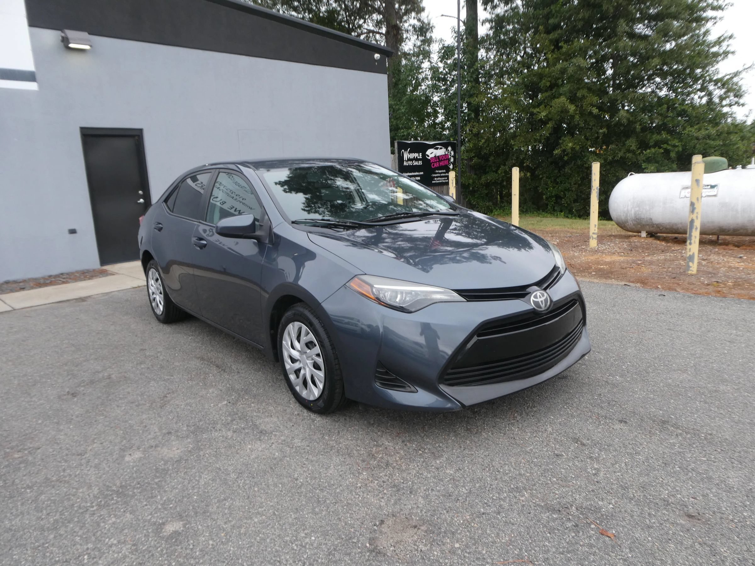 Used 2019 Toyota Corolla LE FWD image 3