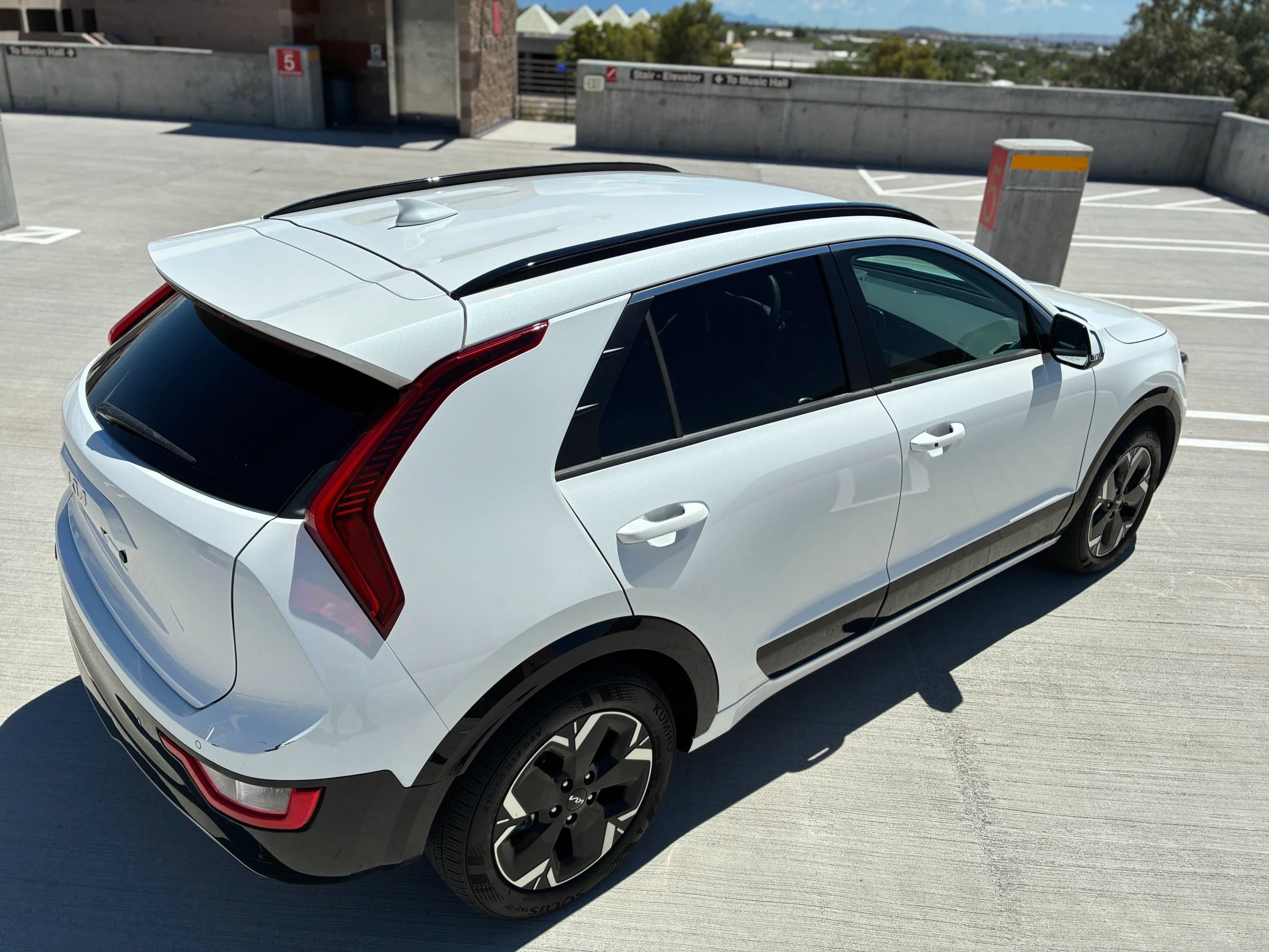 Used 2023 Kia Niro Wind FWD image 16