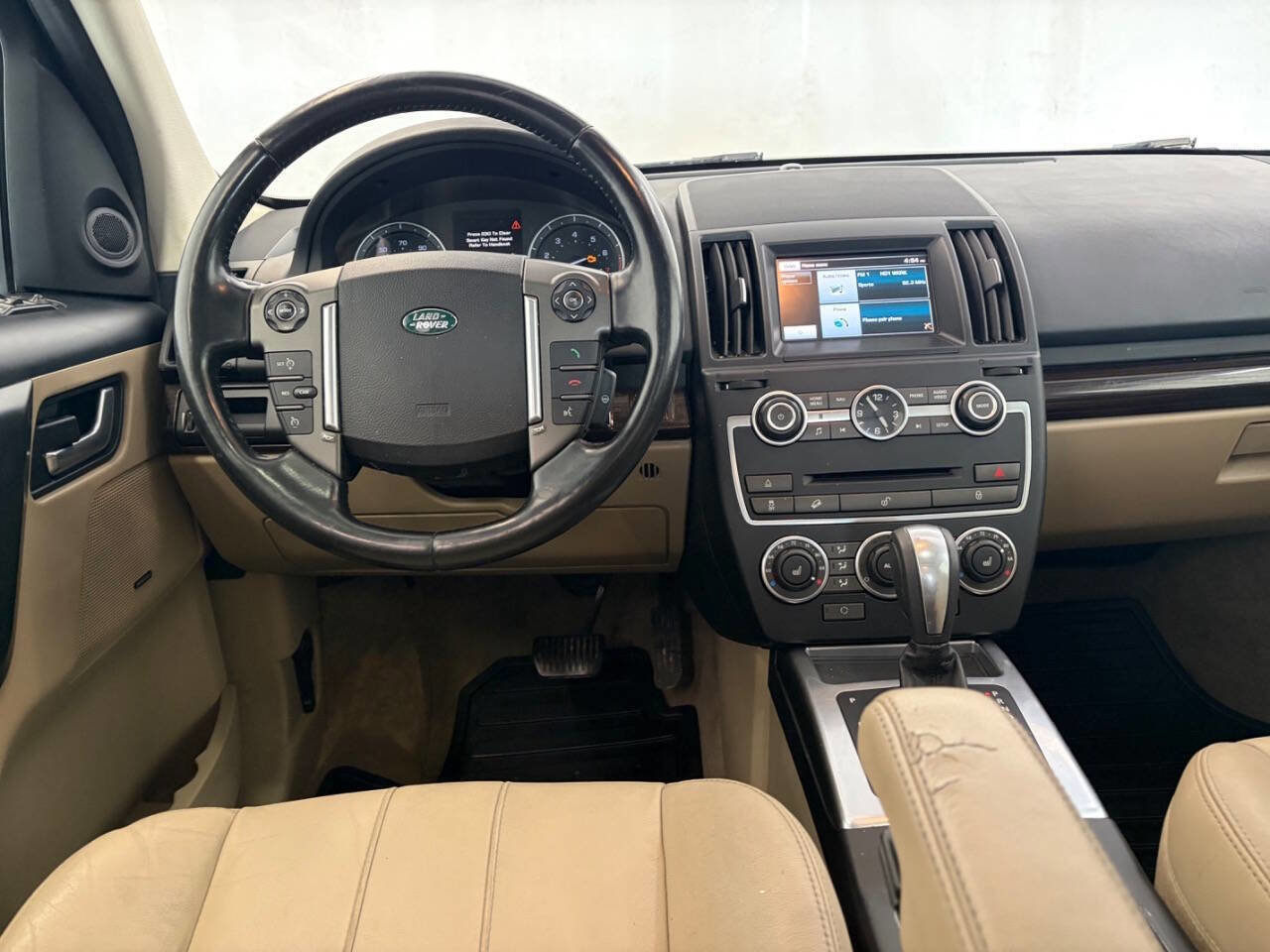 Used 2015 Land Rover LR2 AWD/4WD image 13