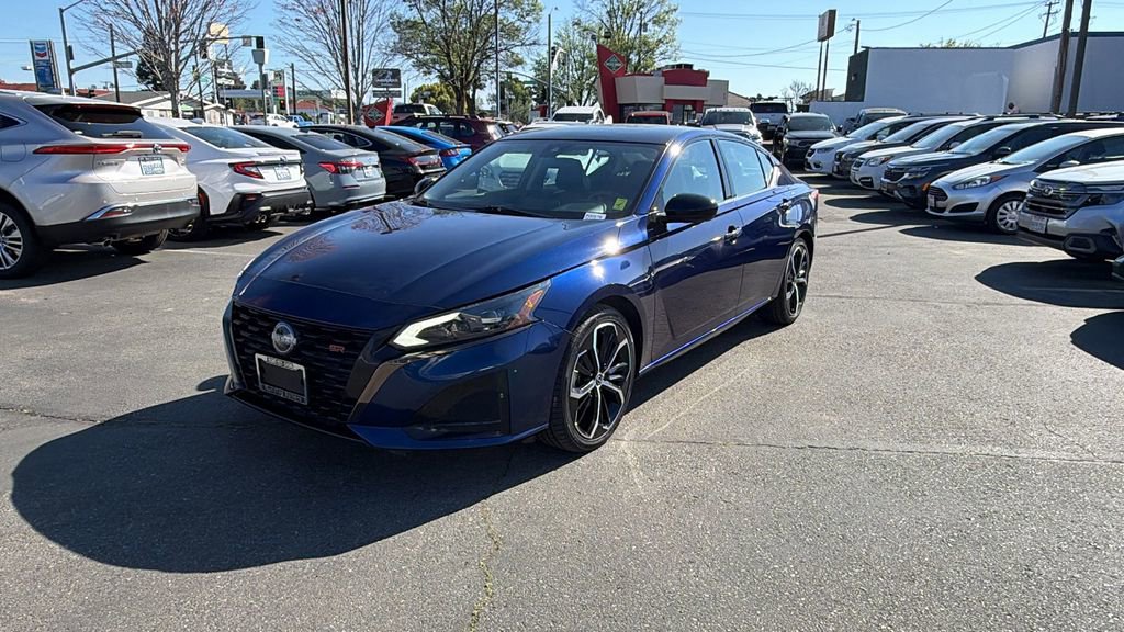 Used 2023 Nissan Altima 2.5 SR