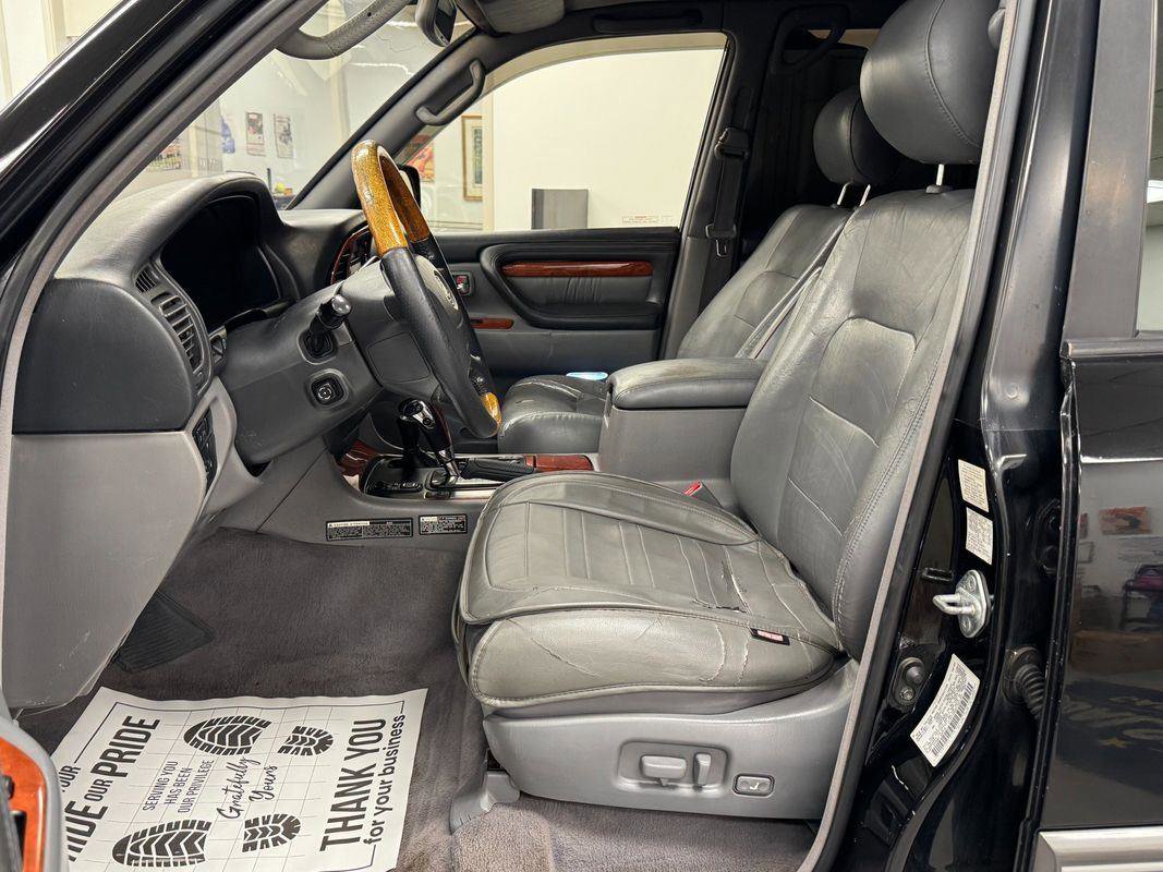 Used 2001 Lexus LX 470 4WD image 14
