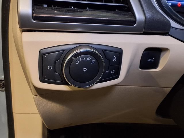 Used 2013 Ford Fusion SE FWD image 16