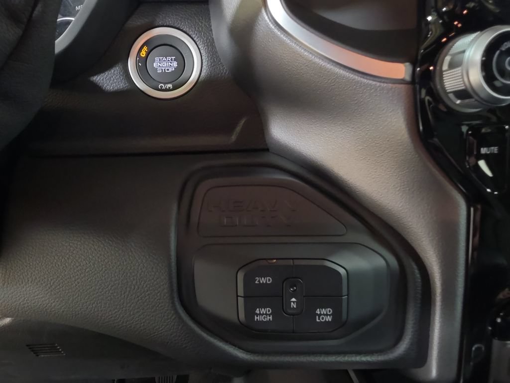 New 2026 RAM 2500 Big Horn AWD/4WD image 25