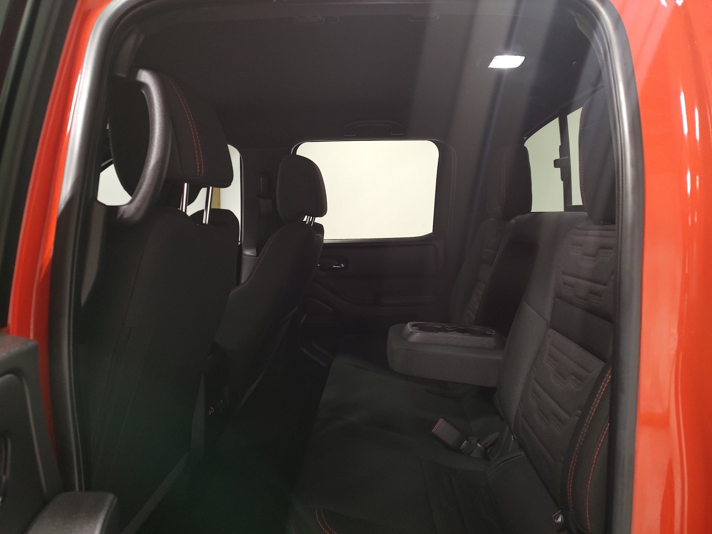 Used 2025 Nissan Frontier PRO-4X w/ Pro Convenience Package AWD/4WD image 11