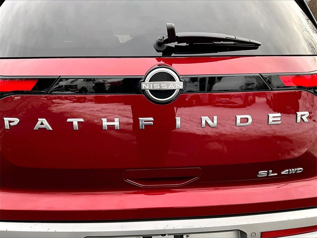 Used 2023 Nissan Pathfinder SL w/ Cargo Package image 8
