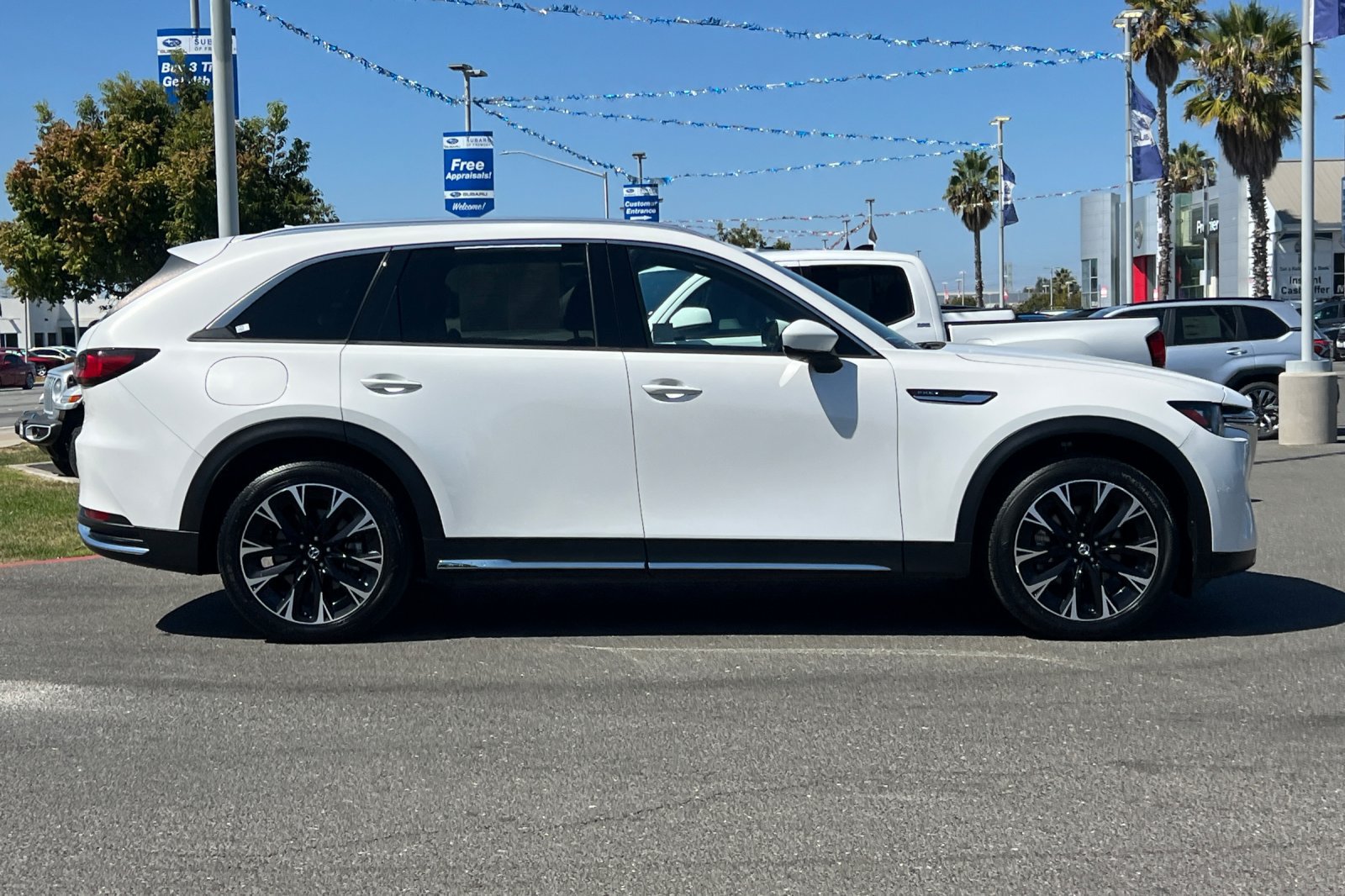 Used 2024 MAZDA CX-90 Plug-In Hybrid w/ Premium Plus AWD/4WD image 3