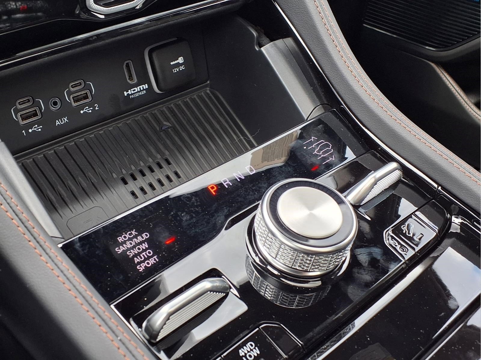 New 2026 Jeep Grand Cherokee Summit AWD/4WD image 13
