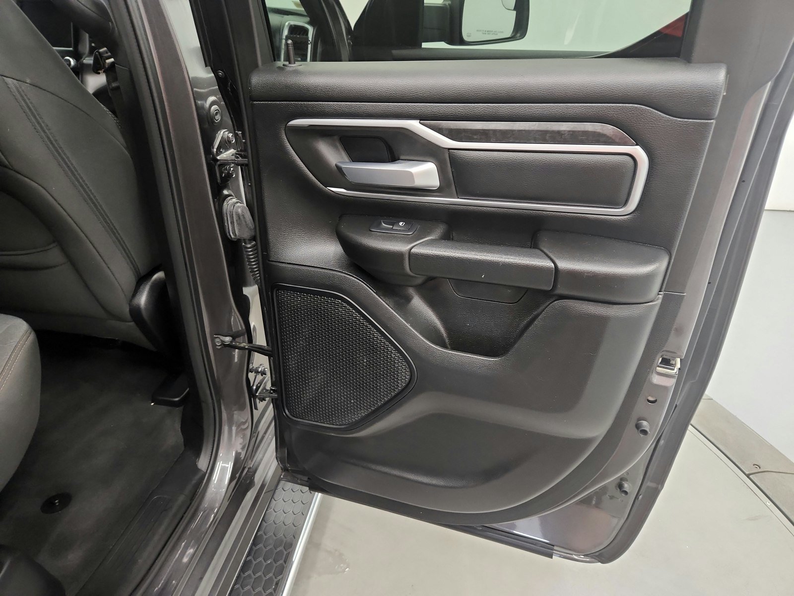 Used 2022 RAM 1500 Big Horn RWD image 31